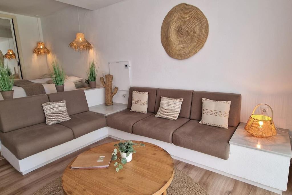 Luxe Studio Met Ruim Terras, Vlak Aan Zee! Ситио-де-Калаонда Экстерьер фото