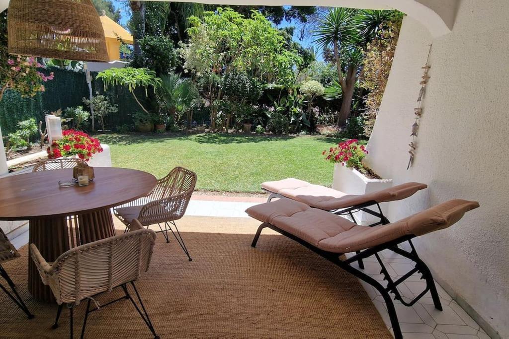 Luxe Studio Met Ruim Terras, Vlak Aan Zee! Ситио-де-Калаонда Экстерьер фото